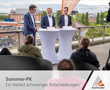 Der OB spricht in seiner Sommer-PK über die Aufstellung des Haushalts 2026/27