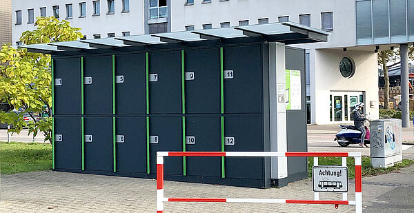 Das Foto zeigt die Bike+Ride Box am Albtalbahnhof.