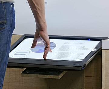 Abbildung eines Touchscreens in der Ausstellung
