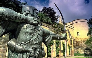 Robin Hood, Statue der berühmtesten Legende Nottinghams, die bis heute weit über Nottingham und England hinaus bekannt ist.