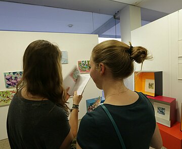 Ausstellungsstand bei der Karlsruher Künstlermesse 2013