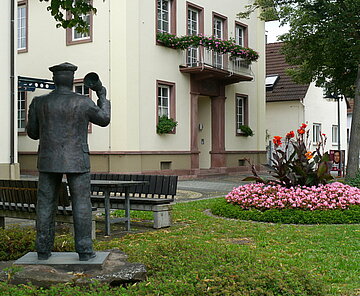 Blick auf das Rathaus Neureut