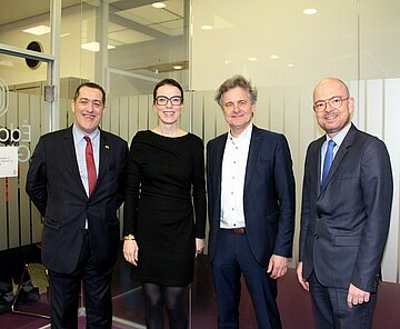 Freundschaft bekräftigt: (v. l.) Konsul De Maisonneuve, CCFA-Direktorin Rigler, OB Mentrup und Antoine Le Solleuz aus Nancy.