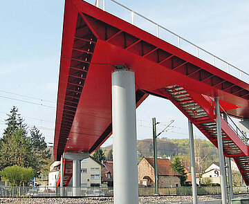 Die Abbildung zeigt eine Brücke in Grötzingen