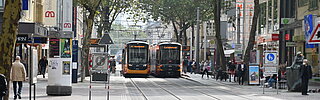 Kaiserstraße mit Straßenbahnen im August 2021