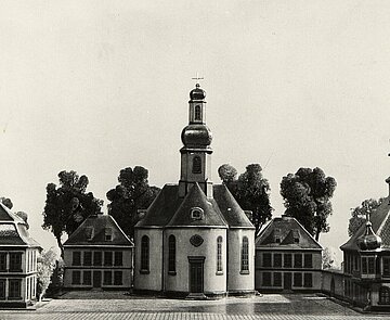 Erinnerung: Der Grundriss der 1807 abgebrochenen ersten Karlsruher Kirche soll auf dem Marktplatz sichtbar werden. Foto: Stadtarchiv