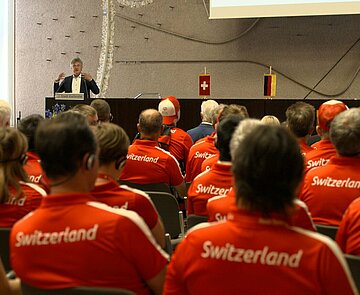 Oberbürgermeister Dr. Frank Mentrup begrüßt die Schweizer Delegation im Bürgersaal des Rathaus am Marktplatz