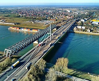 Rheinbrücke-DJI_0016.JPG