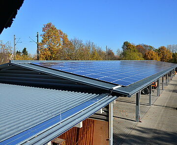 Solaranlage auf den Zentralen Werkstätten des Gartenbauamtes.
