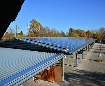 Solaranlage auf den Zentralen Werkstätten des Gartenbauamtes.