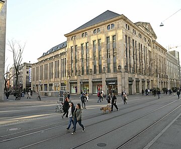 Die Filiale von Karstadt in Karlsruhe bleibt bestehen.