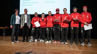 Verleihung der Medaillen für besondere sportliche Leistungen im Bereich Handball (Turnerschaft Durlach).