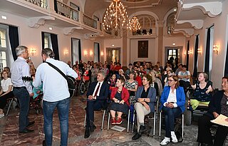 Der Beirat für Menschen mit Behinderungen feierte sein 20-jähriges Jubiläum im Festsaal der Durlacher Karlsburg.