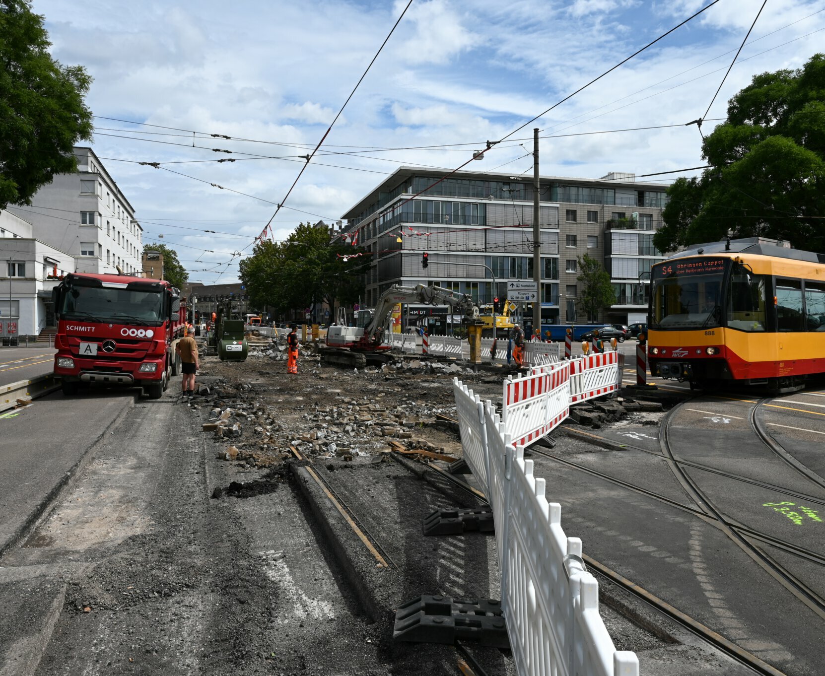 Gleisbauarbeiten in der Ebertstraße beim Albtalbahnhof